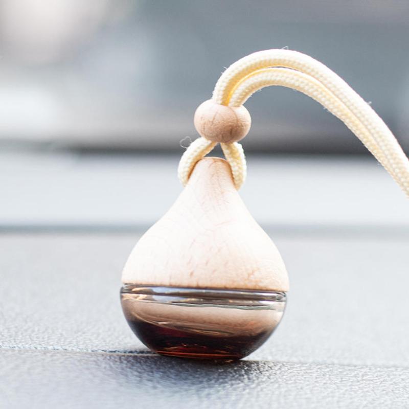 "One Piece Ornamental Car Perfume Bottle, Air Freshener, Auto Aromatherapy Essential Oil for Interiors"