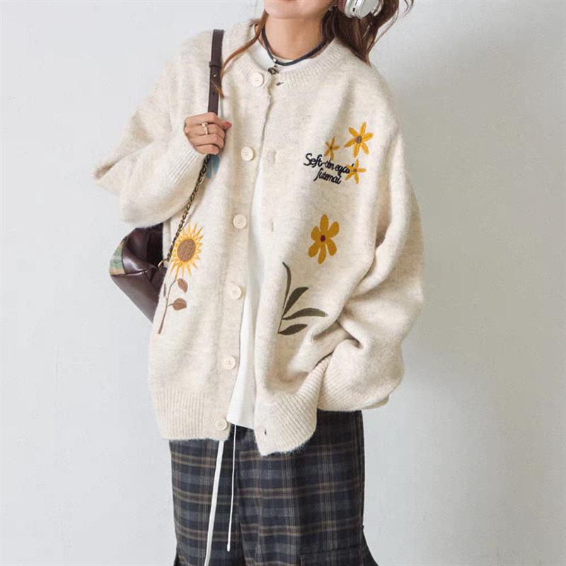 2026 Retro Floral Knit Cardigan: Trendy Women's Loose Fit Autumn/Winter Sweater Coat