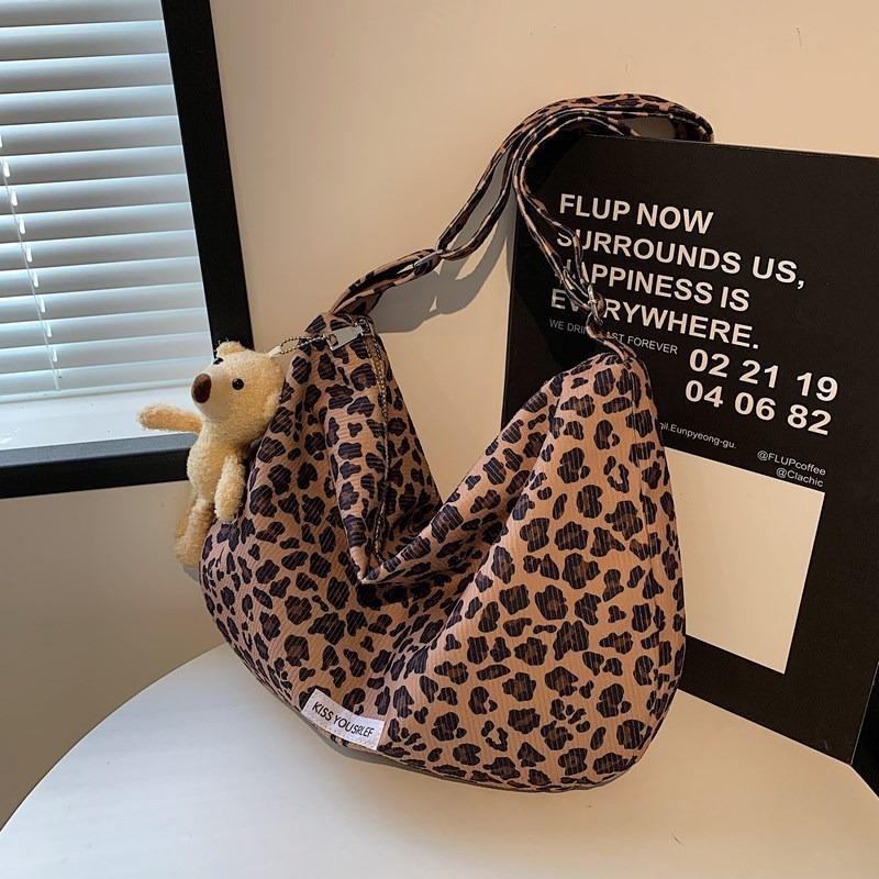 New Casual Leopard Print Tote Bag, Premium Retro Large-capacity Cloth Bag, Female Student Versatile Messenger Bag