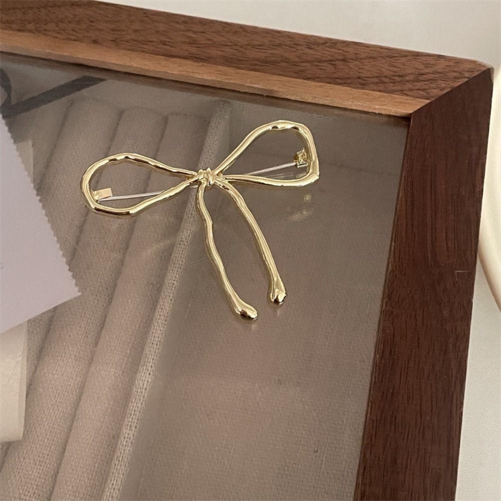 Balletcore Hollow Metal Brooch Zinc Zinc Alloy Anti-Exposure Brooch Temperament Bowknot Brooch  Decoration