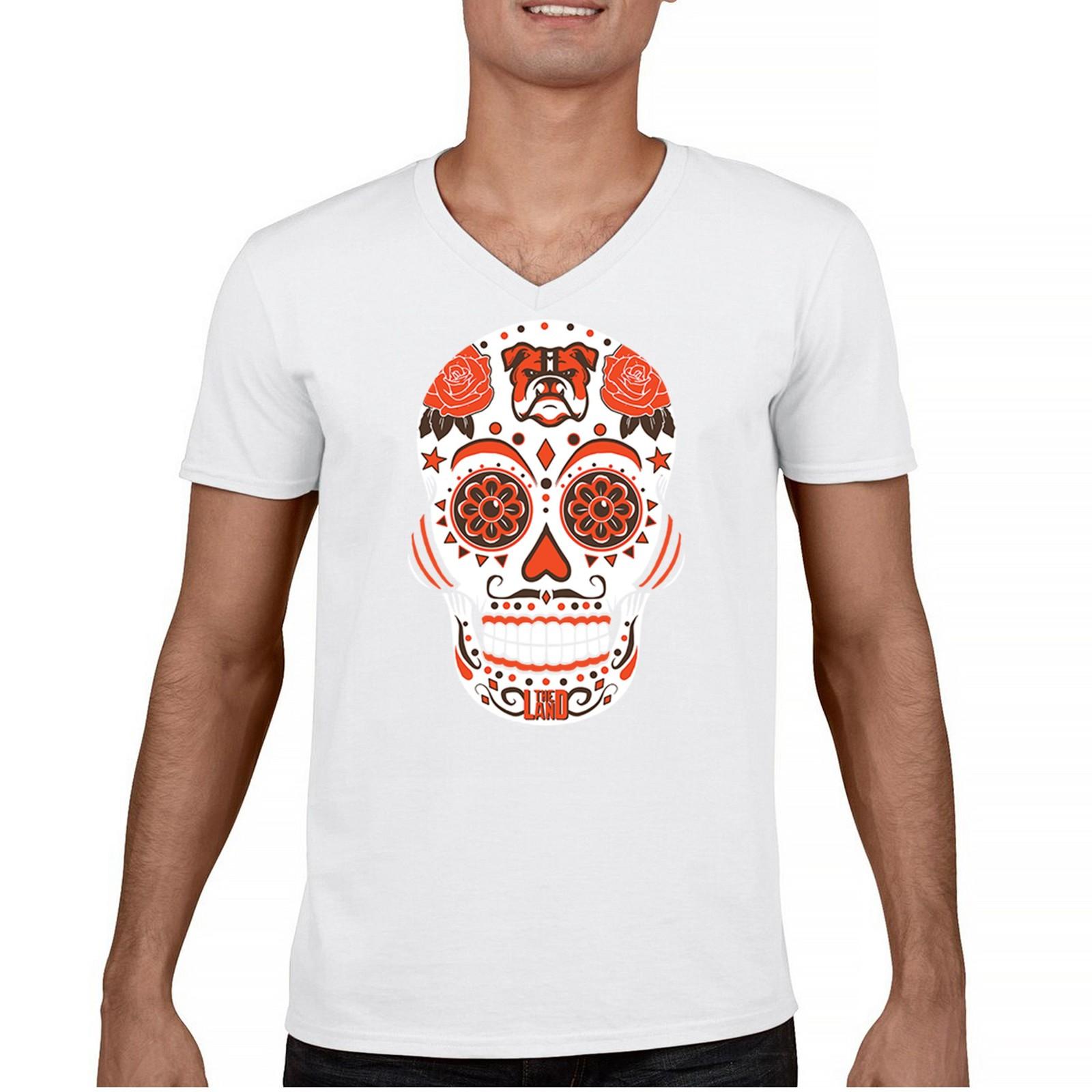 

Cleveland Sugar Skull Men s V-Neck T-shirt Game Day CLE Fantasy Football Fan 5XL різнокольоровий