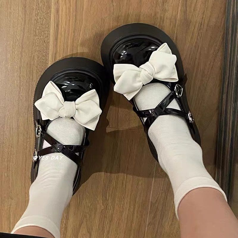 Parte inferior de muffin jk japonês irmã doce laço sapatos de couro pequenos feminino 2025 verão novo fofo plataforma cabeça grande sapatos Mary