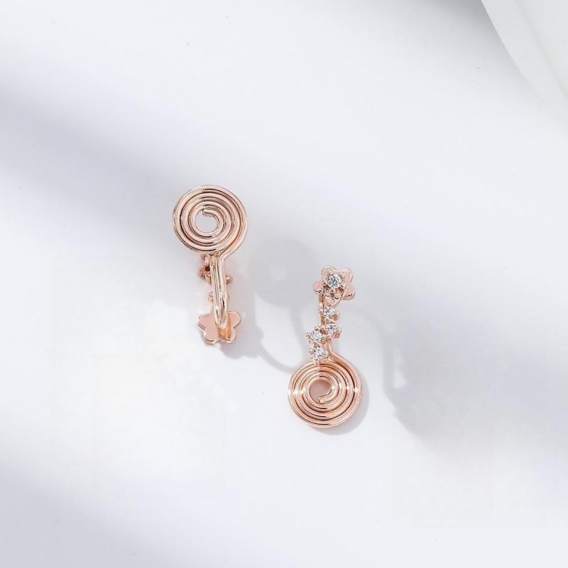Elegant C-shaped Non-pierced Ear Clips: European & American Fashion Style Jewelry for Women