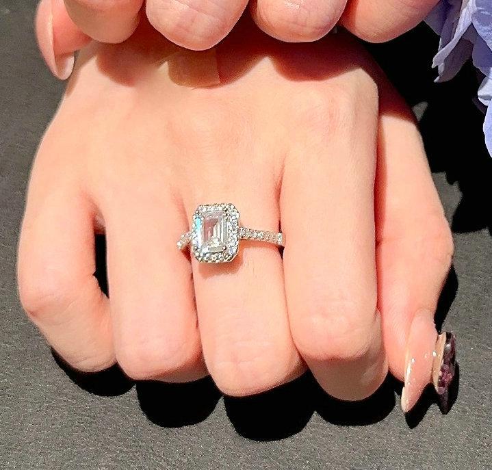 Кольцо с драгоценным камнем «Дух Воды» Прямоугольник, Аскут, Позолота 18 карат, Кольцо с цирконами «Сахарный кубик Фары»