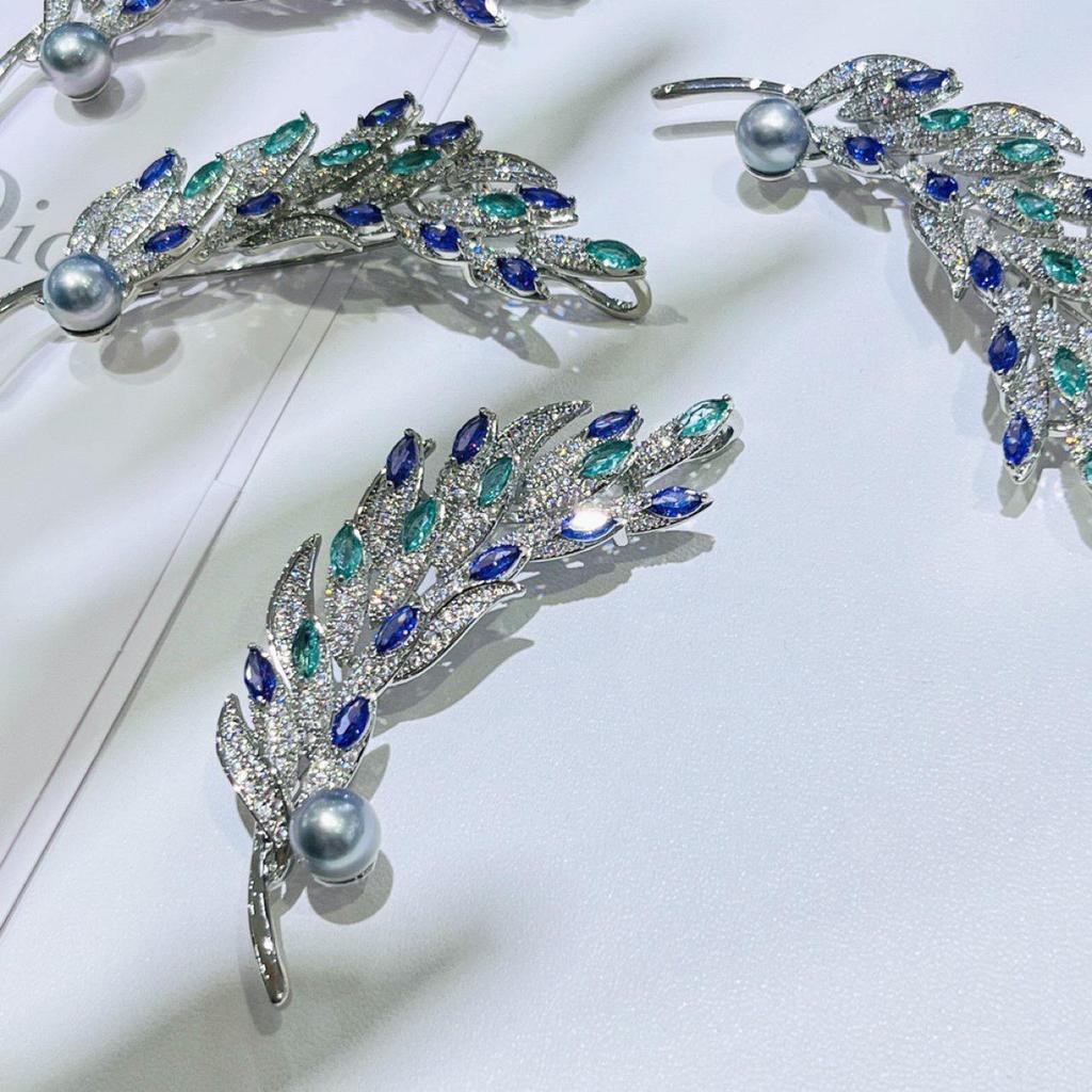 Kristall Weizenähren Brosche: Elegante modische Corsage-Anstecknadel für eine leichte Luxus-Anzugjacke.