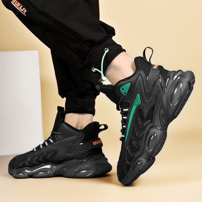 Spring New Sports Shoes Men's Mesh Fashion Soft Sole Casual Running Shoes Youth Fashion 100 The New