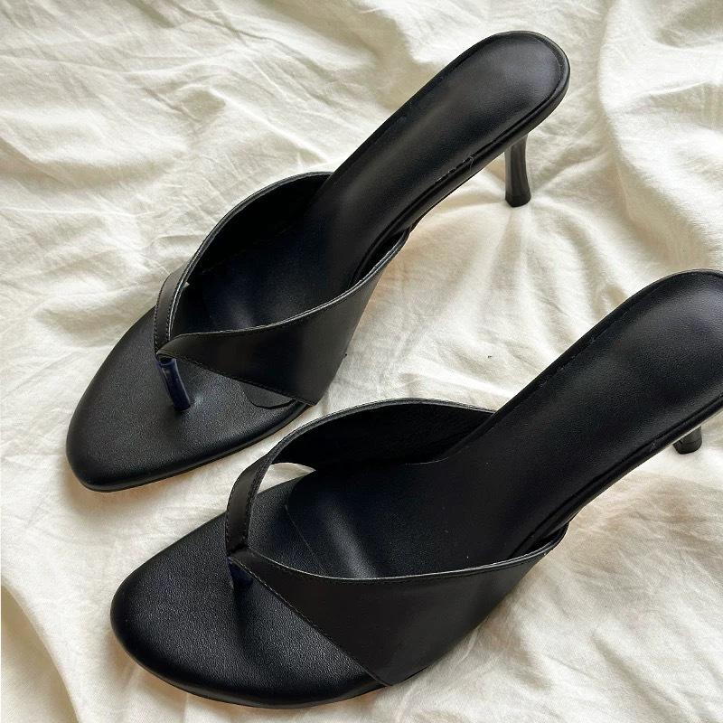 Cowhide version ~ French temperament thin heel clip-toe flip flops women wear the new summer 2025 summer slippers high heels