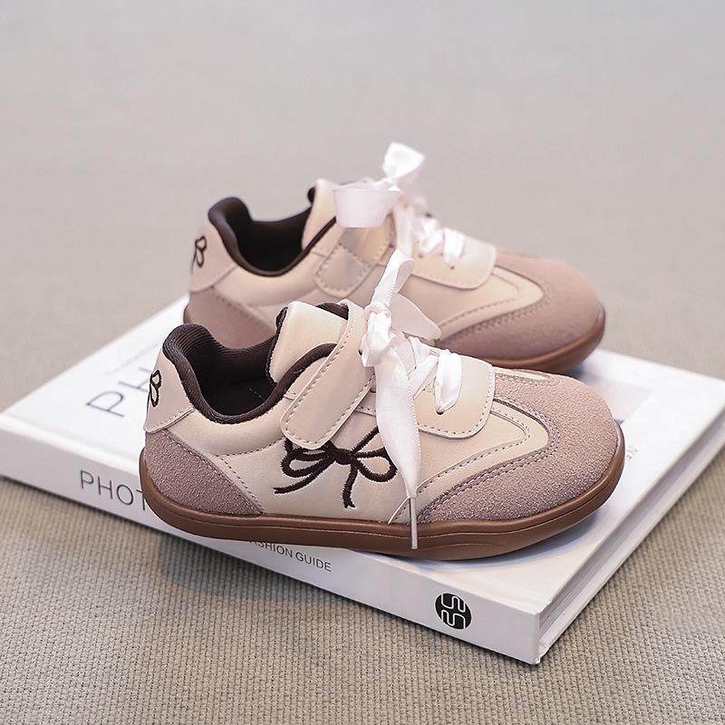 New styles of children's sneakers2026Comfortable and breathable spring/autumn German-style shoes for girls, featuring a bow design, fashionable and