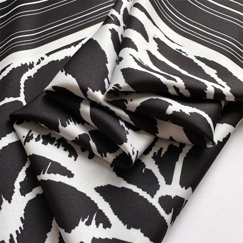 Luxury Brand New Women's Flower Printed 90cm Twill Scarves Large Square Silk Scarf Sunscreen Shawl Headscarf