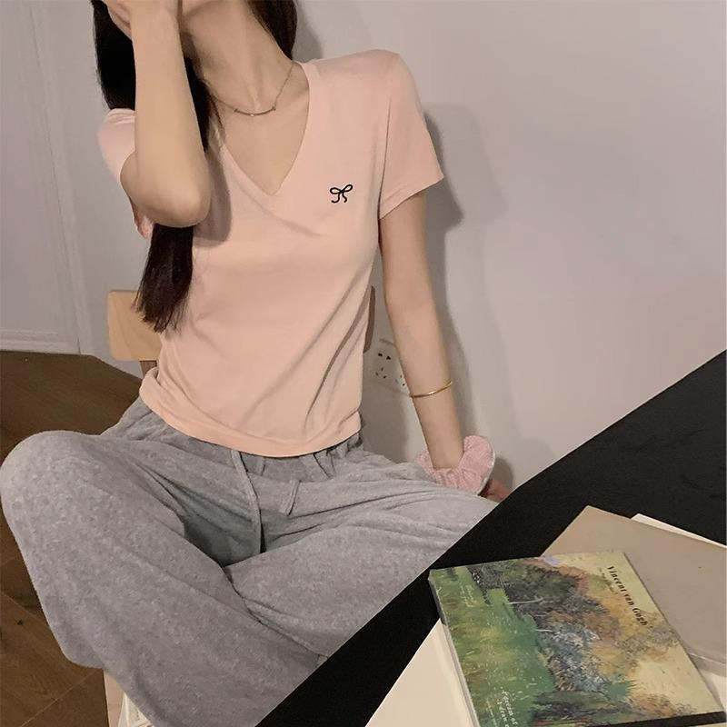 

Корейская популярная дофаминовая одежда футболка с коротким рукавом для женщин лето новая вышивка бантом нишевый топ XL