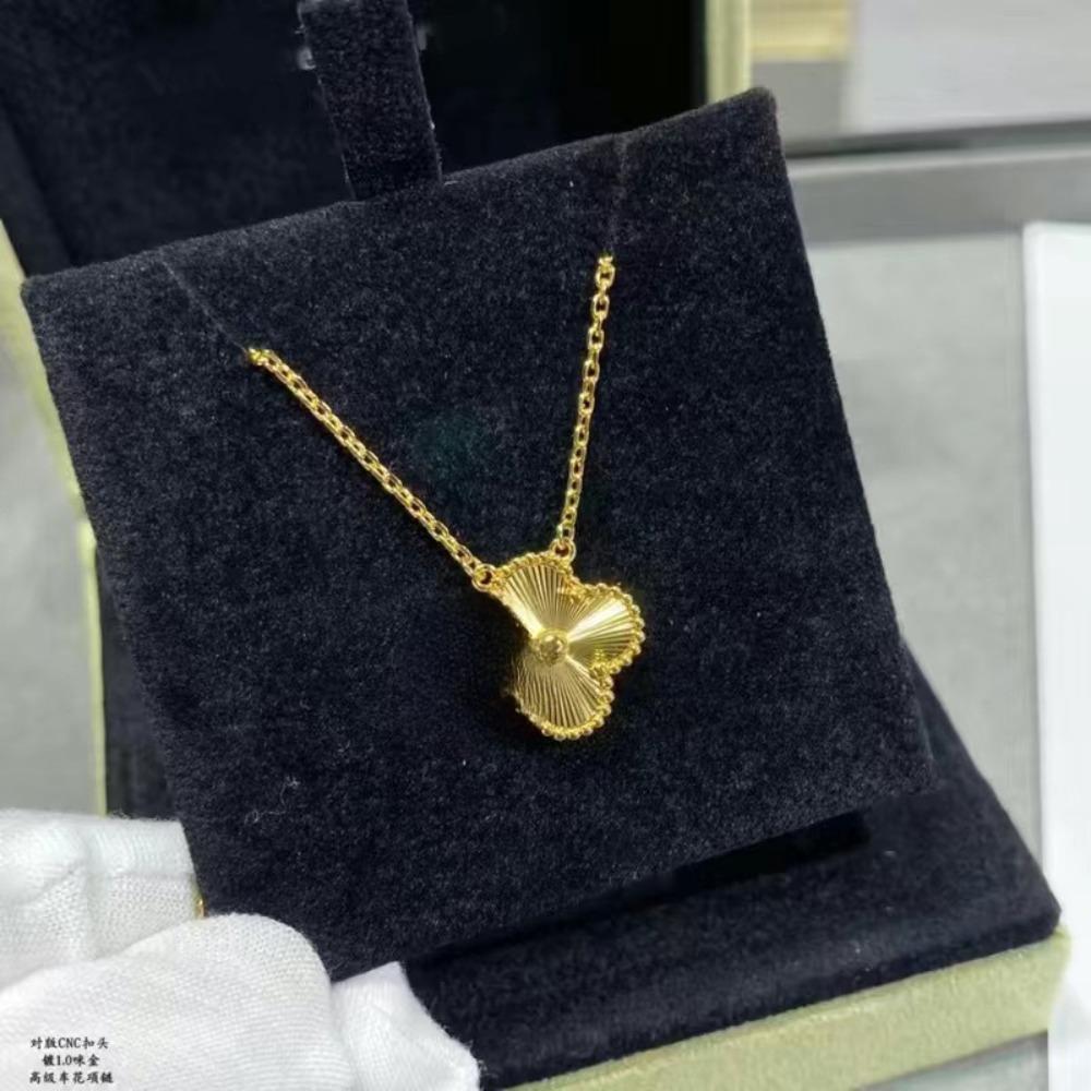 V Gold Four-leaf Clover Plated 18K Gold Necklace with Jewelry Women's High Version White Fritillary Rose Gold Pendant Light Luxury Niche