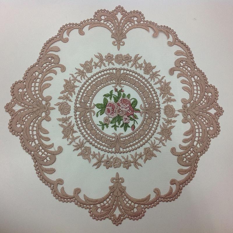 1 Pezzo Tovaglietta Ricamata a Mano con Fiori per Tavolo da Pranzo, Stile Europeo con Pizzo, Isolante, Sottopiatto, Sottobicchiere Antiscottatura, Pad per Tavolo