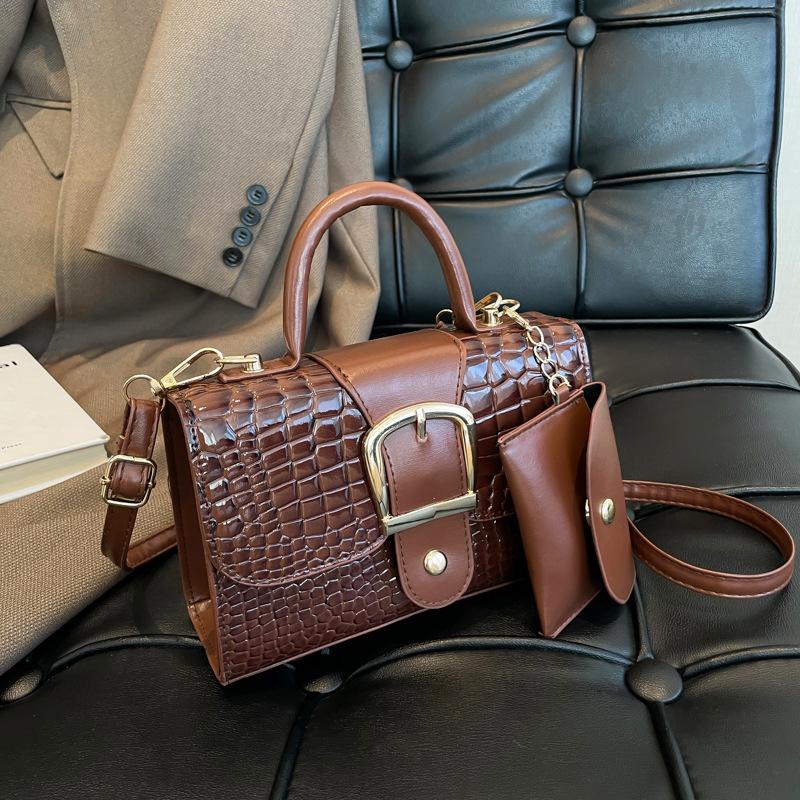 

Mother and child bag, crocodile pattern bag, new fashion messenger bag, versatile shoulder bag, portable women s bag.