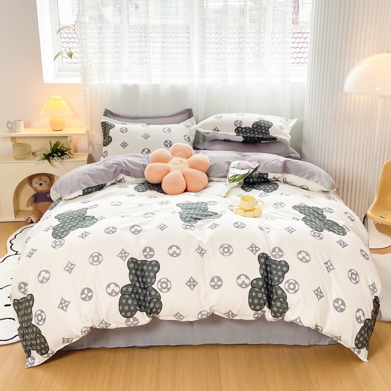 Four-piece Set for Bed, Three-piece Set, Skin-friendly Sheets, Quilt Covers, Pillowcases.