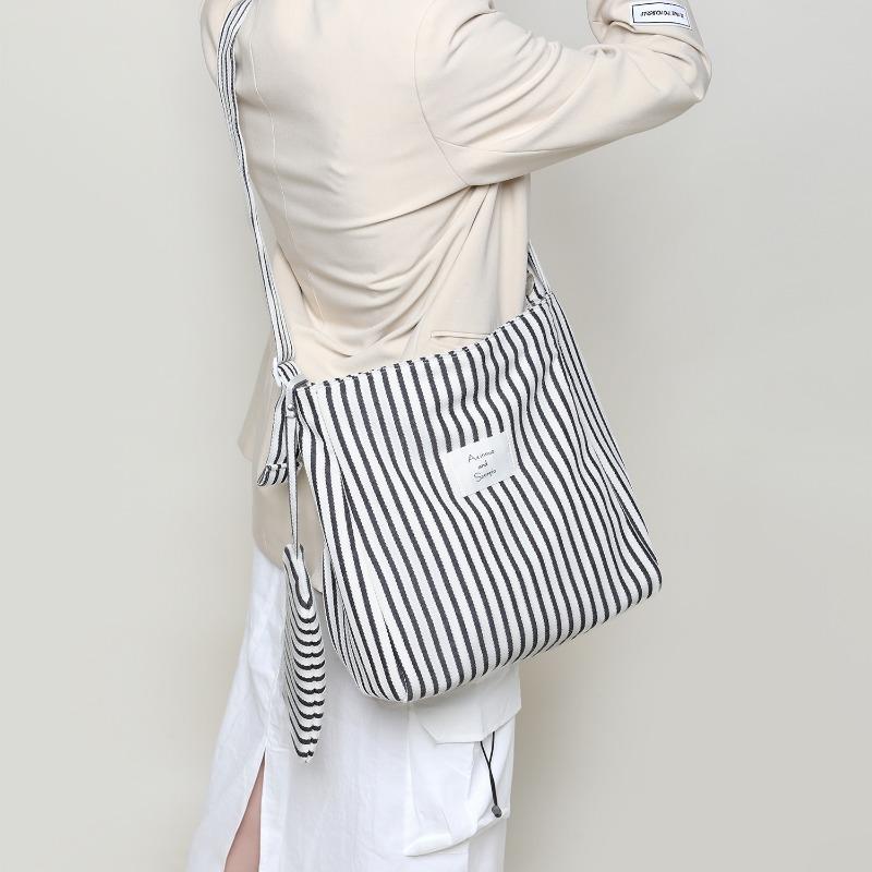 Niche Artistic Bag, Tote Bag, Large-capacity Single-shoulder Bag
