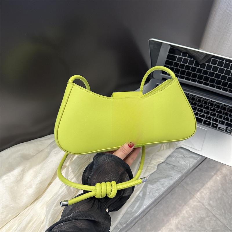 Stylish 2023 Pu Shoulder Bag Trendy Street Style Underarm Bag Popular Commuter Purse