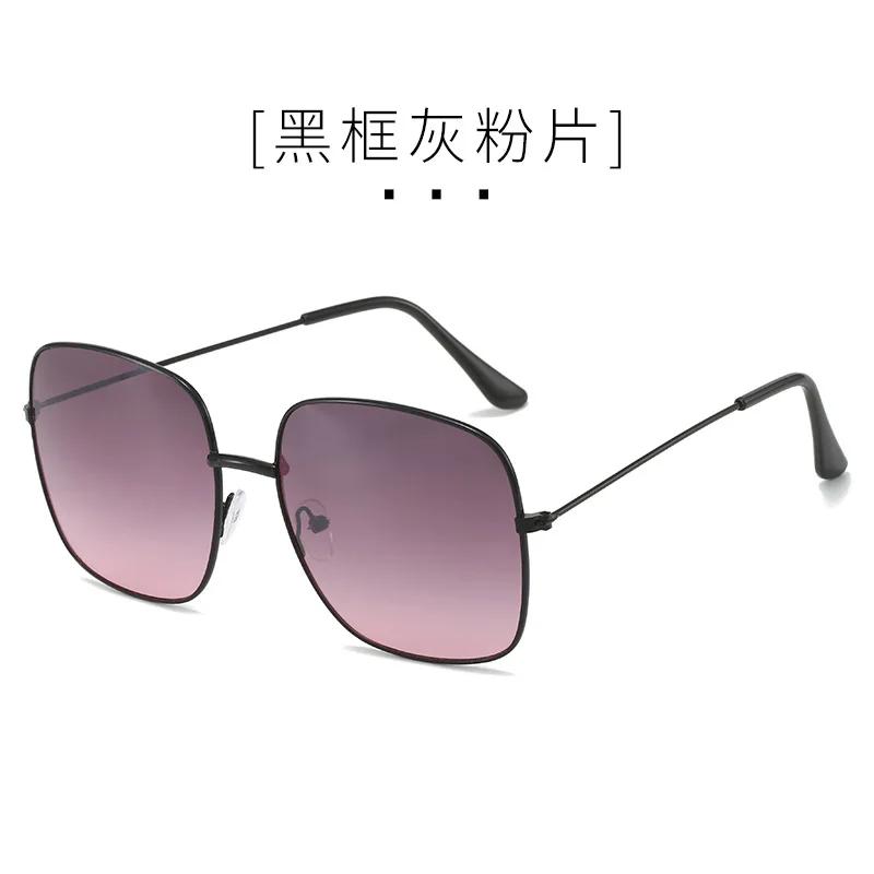 Metal Large Frames Square Sunglasses Female's Designer Fashion Sun Spectacles Lady Outdoor Travel Eye Spectacles UV 400 Protection Oculos De Sol
