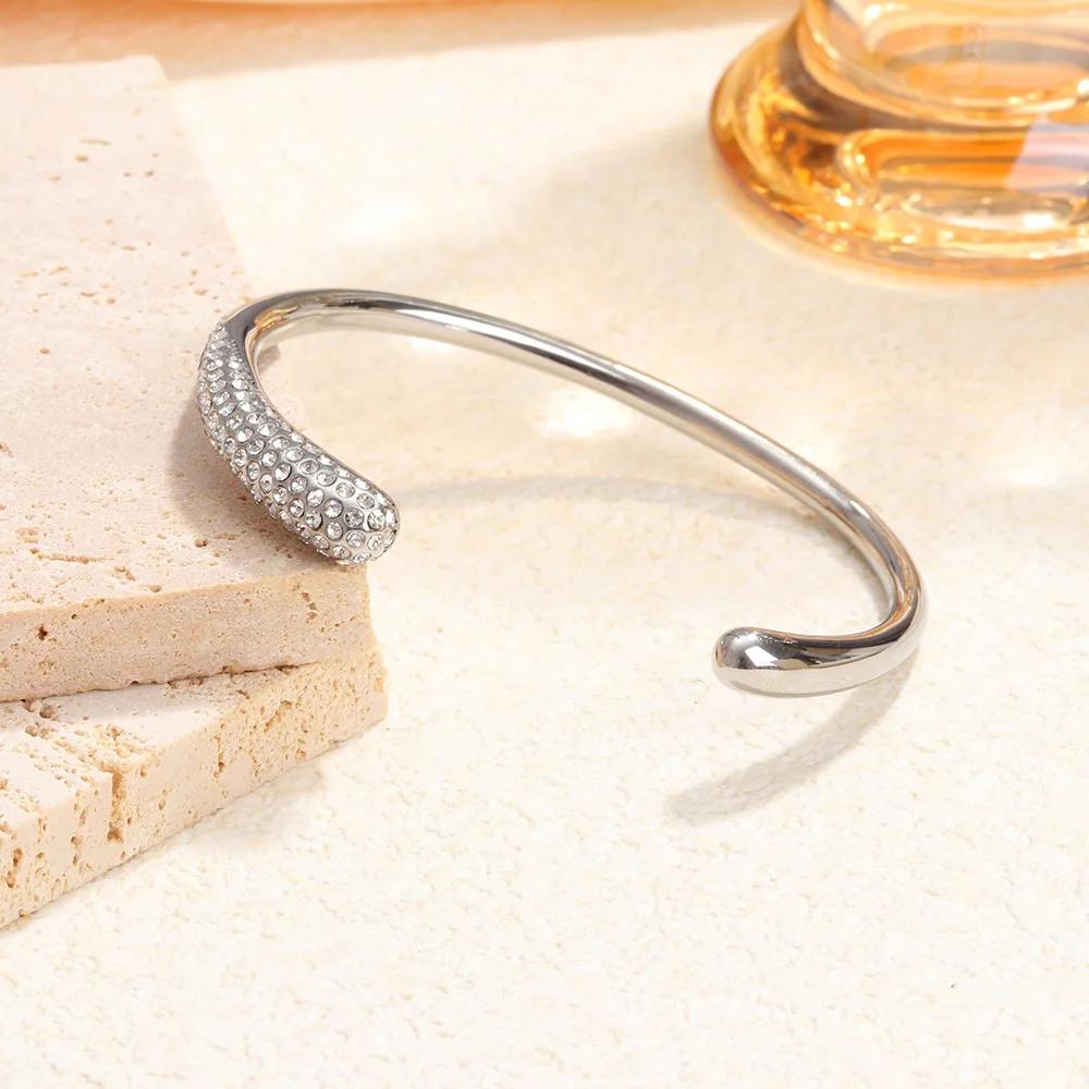 New Stainless Steel Irregular Bangles for Women White Rhinestone Inlaid Open Cuff Bracelet Women s Jewelry Valentine s Day Gift серебряный