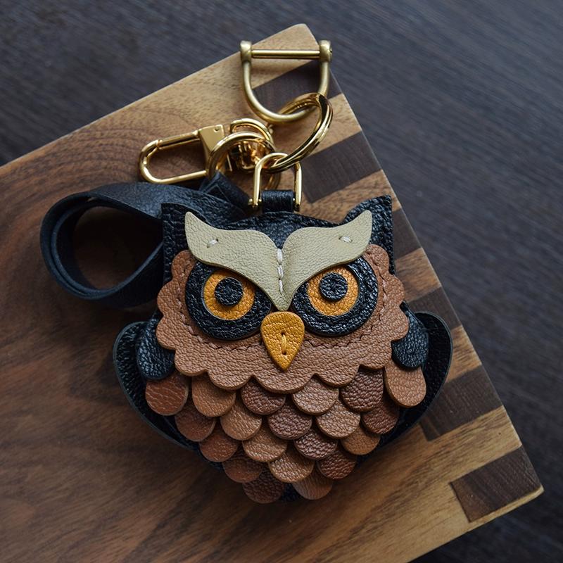 Colgante de cuero de búho hecho a mano para llave de coche, personalizado, textura de alta calidad, nicho, llavero negro