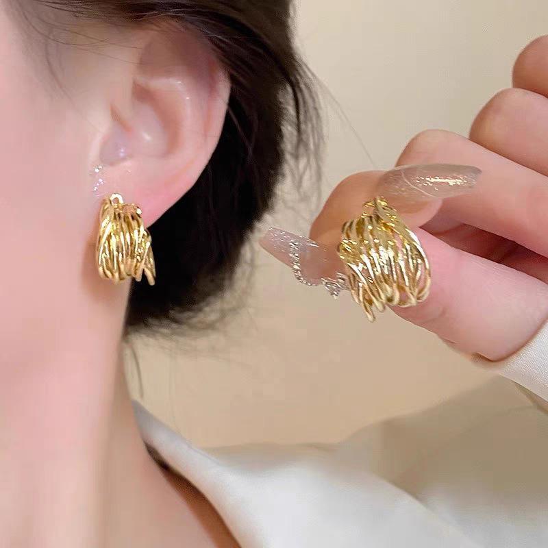 INS-style Minimalist Silver Needle, Versatile Plain Ear Hoop, Light Luxury Metal Round Hoop Earrings, High-end Ear Jewelry