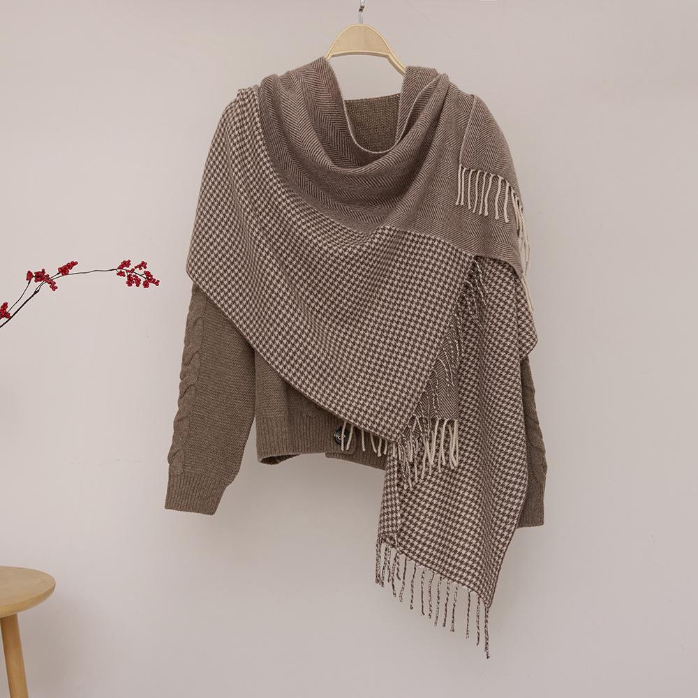 

Женский кашемировый шарф-шаль в елочку и гусиную лапку на осень/зиму - Теплый двухслойный лоскутный дизайн