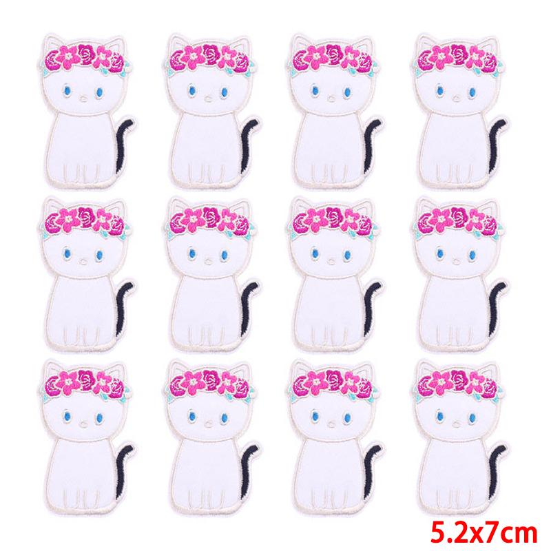 10 Pcs/lot Wholesale Embroidery Patch Iron On Patches For Clothing Patches On Clothes Jackets Decor Applique Sew Supplies