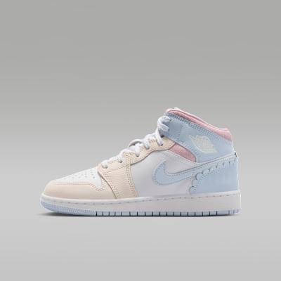 Jordan 1 Mid SE Love Is In The Air (GS) 35.5