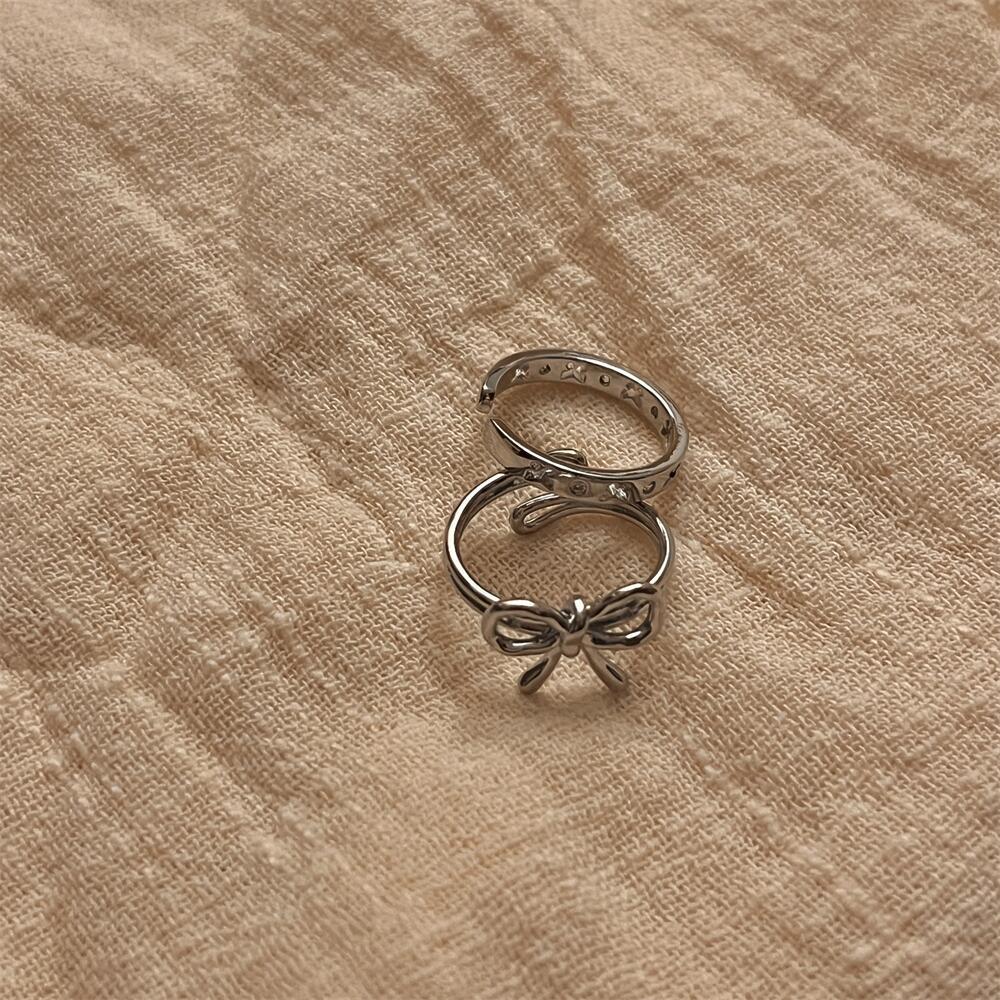 Adjustable Silver Bow Ring - Chic & Unique Design for Women