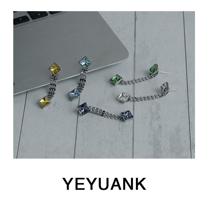

Nohara Aoi Korean Style Elegant Glass-Inlaid Stud Earrings - Versatile Plain Color Metal Earrings for Women