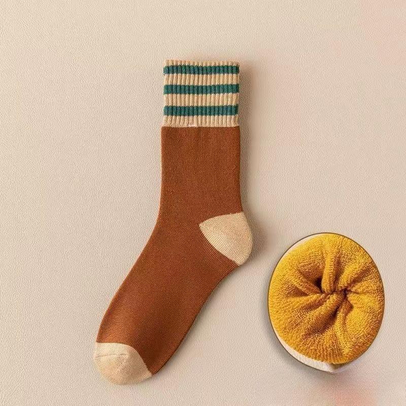 Women's Fleece Thickened Mid-calf Striped Loop Socks for Warmth in Autumn and Winter, Retro Towel Postpartum Socks