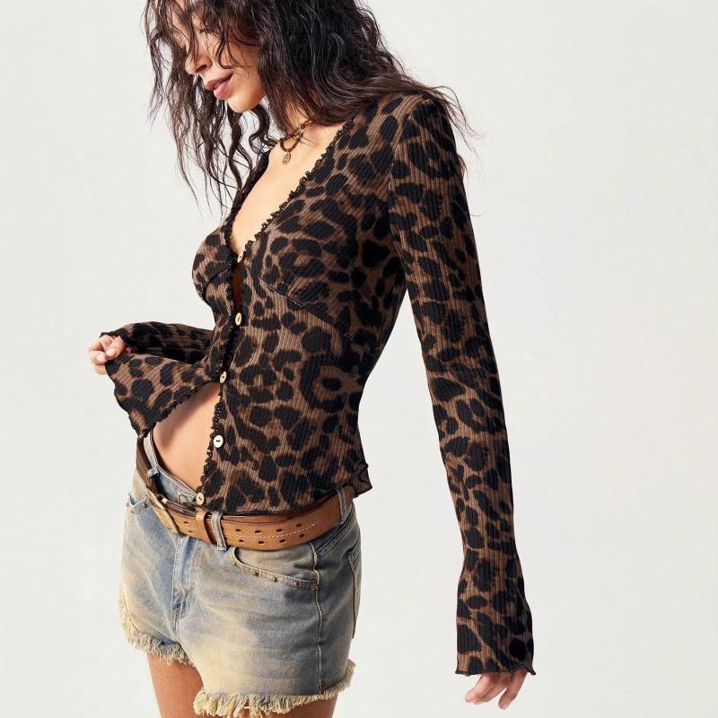 2026 New Women's Leopard Print V-Neck Cardigan Slim Fit Knit Sweater with Button Design and Long Sleeves