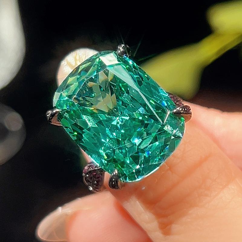 

Ювелирные изделия Медное дно Позолоченное Имитация Птичьего гнезда Чепала Зеленый Ретро костюм Женский Камень 15 * 20