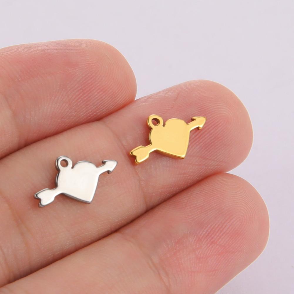 Teamer 5pcs Stainless Steel Charms for Jewelry Making DIY Accessories Sun Star Heart Moon Pendant for Bracelet Necklace Earrings
