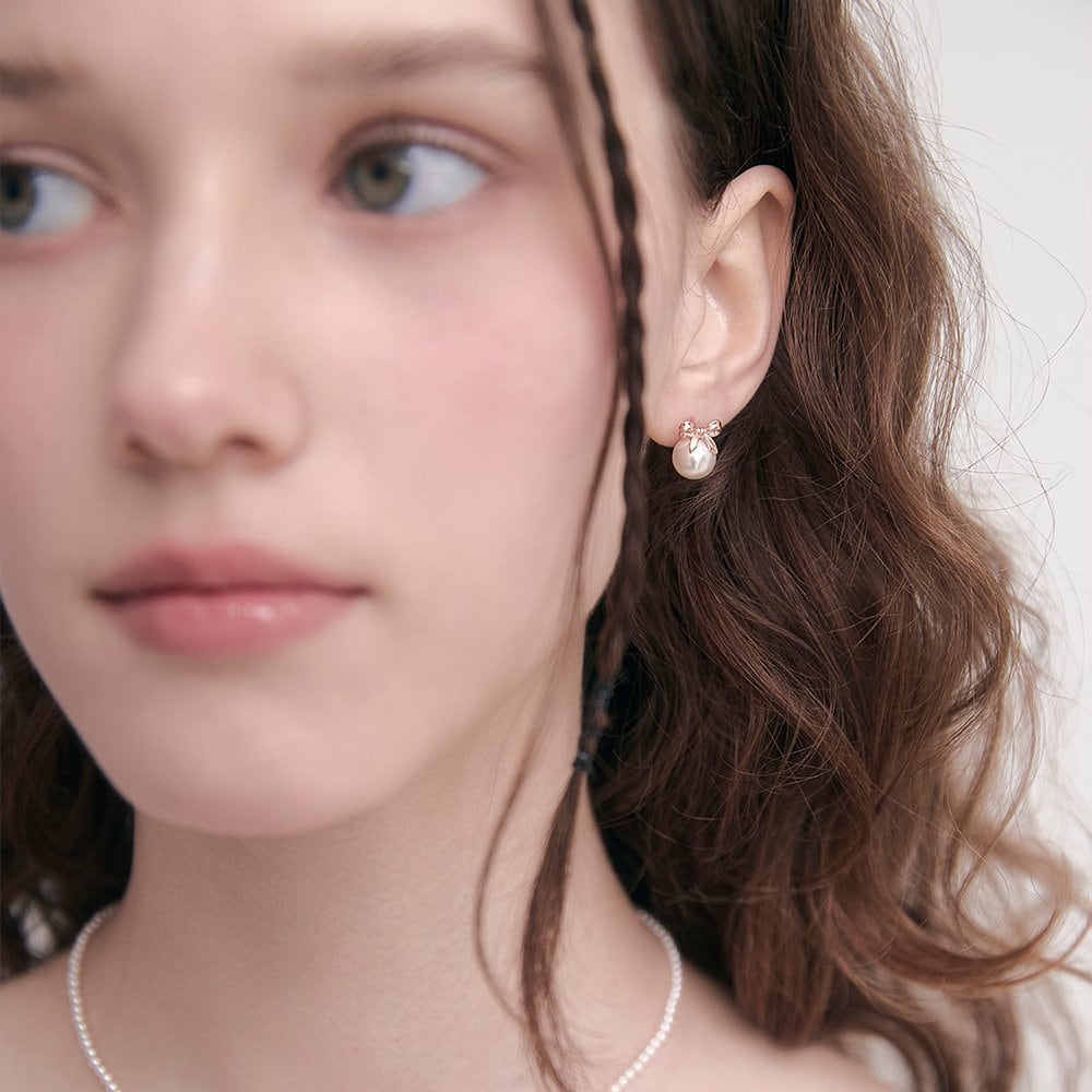 [Rosemont] Silver Ribbon Pearl Earrings Ra24C39K