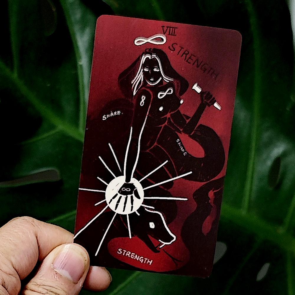 Pachet Tarot Roșu Murdar 10,3*6cm 78 Cărți Tarot Canalizează Energia Prin Tușe Îndrăznețe și Contraste Izbitoare