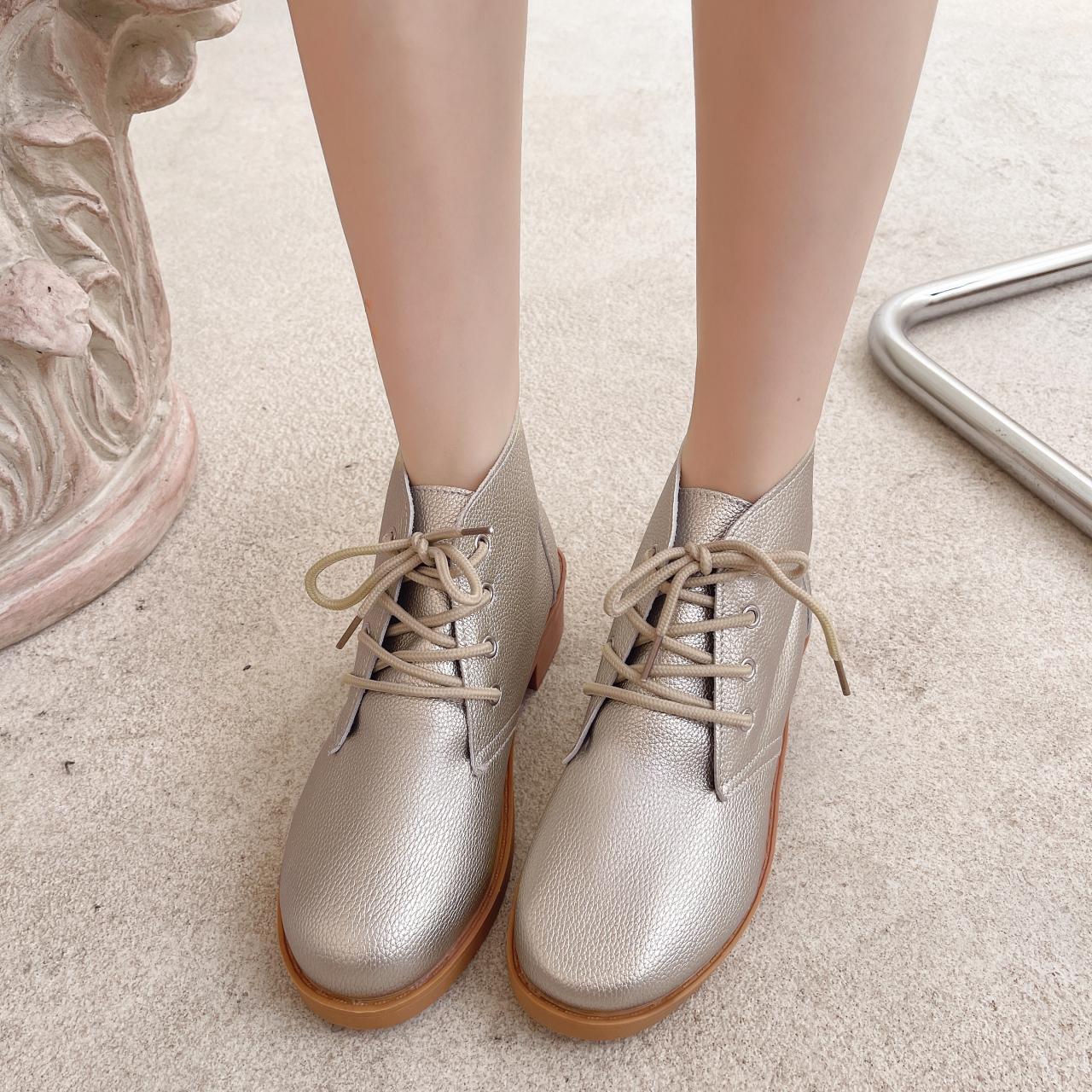 Ботинки большого размера 43 с плоским круглым носком для женщин 2024 года — фото 6