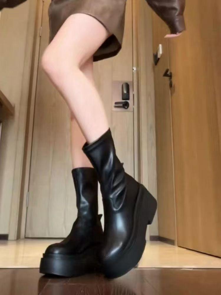 Foreign Thick-soled Martin Boots Korean Version of Fashion Boots 2025 New Autumn and Winter Fashion Versatile Small Slim Short Boots Women
