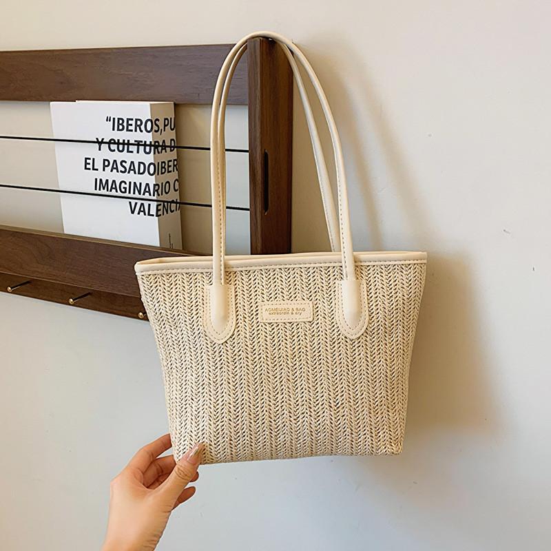 

2024 New Fashion Women s Large Capacity Woven Bucket Bag In Black Brown Pink Or Cream білий