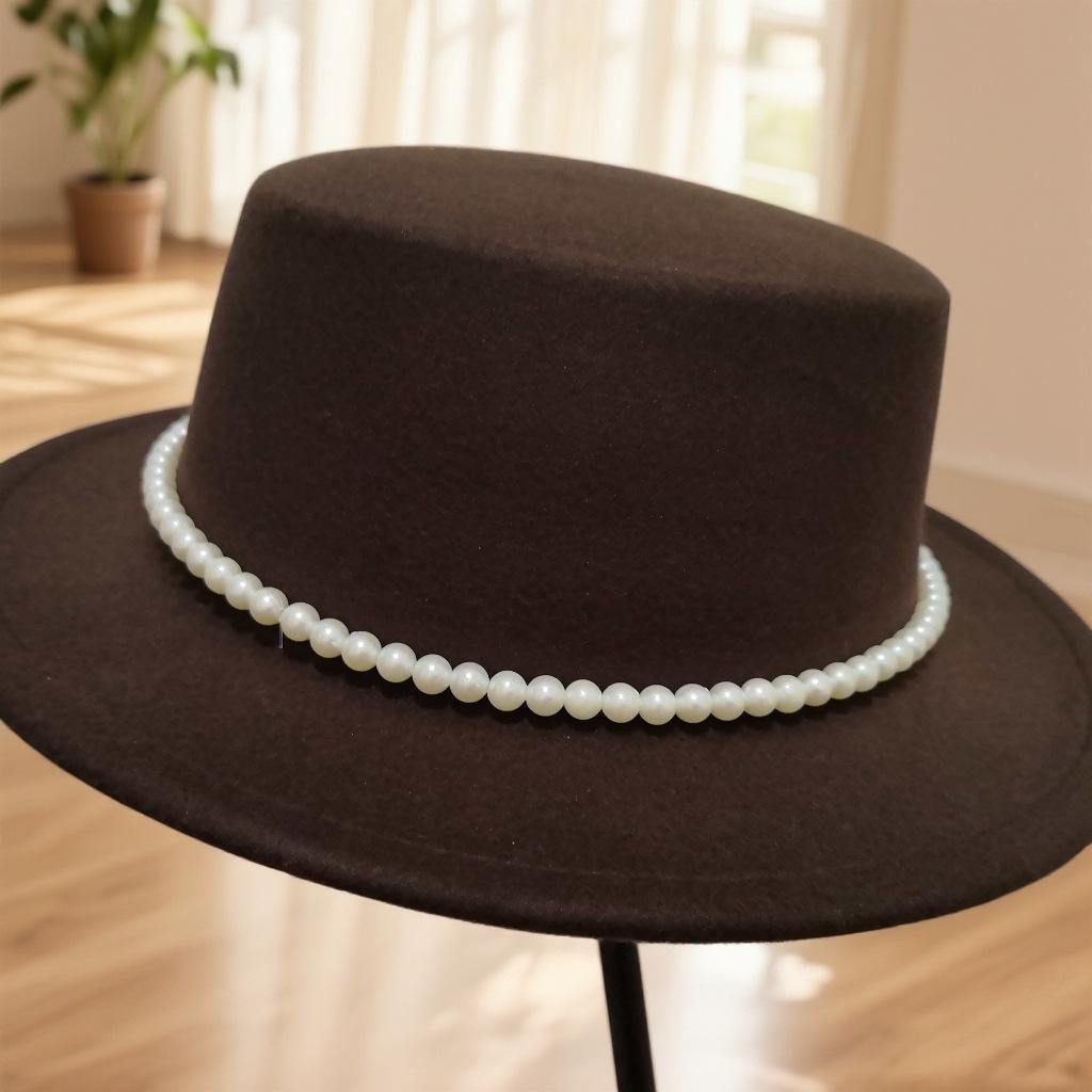 French Hepburn Style Top Hat Female Socialite Pearl Chain Fashion Socialite Style Flat Top Hat British Retro Hat Self-operated