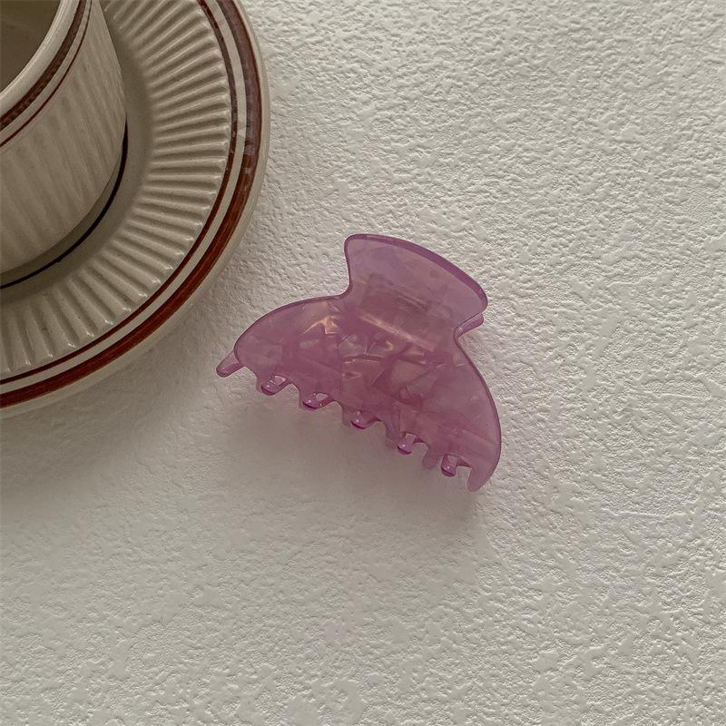 Korean Imitation Acetate High-End Shark Hair Clip - Elegant Hair Accessory for Stylish Looks