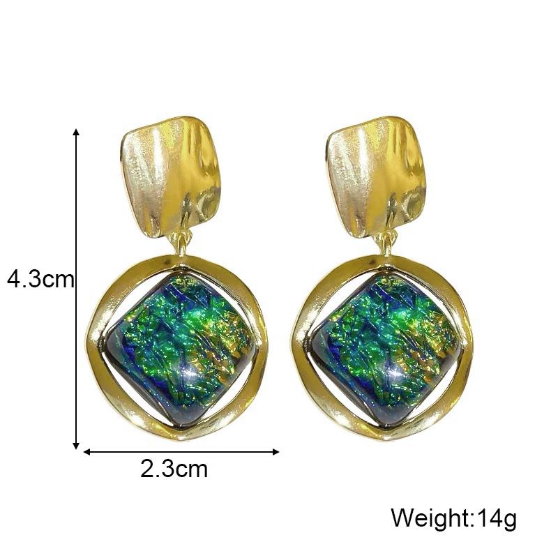 New Trend Gradient Green Square Pendants Women's Hanging Earrings Hollow Rhombic Geometric Statement Dangle Earrings 2025