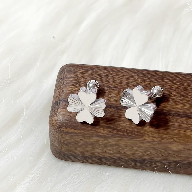 Korean Style Laser-Etched Four-Leaf Clover Heart Ear Studs - Fashionable Titanium Steel Earrings for Women