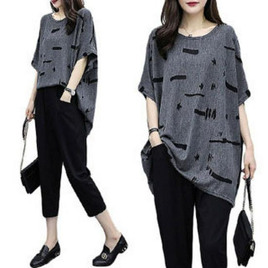 Plus Size Women's Fashion Two-Piece Set: Short Sleeve T-shirt & Skirt for a Slimming Look