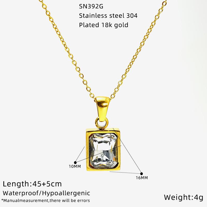 Tytanowa Stal Złoty Wisiorek w Kształcie Brzoskwiniowego Serca Naszyjnik Damski Trend Zaawansowane Poczucie Miłości Łańcuszek do Obojczyka