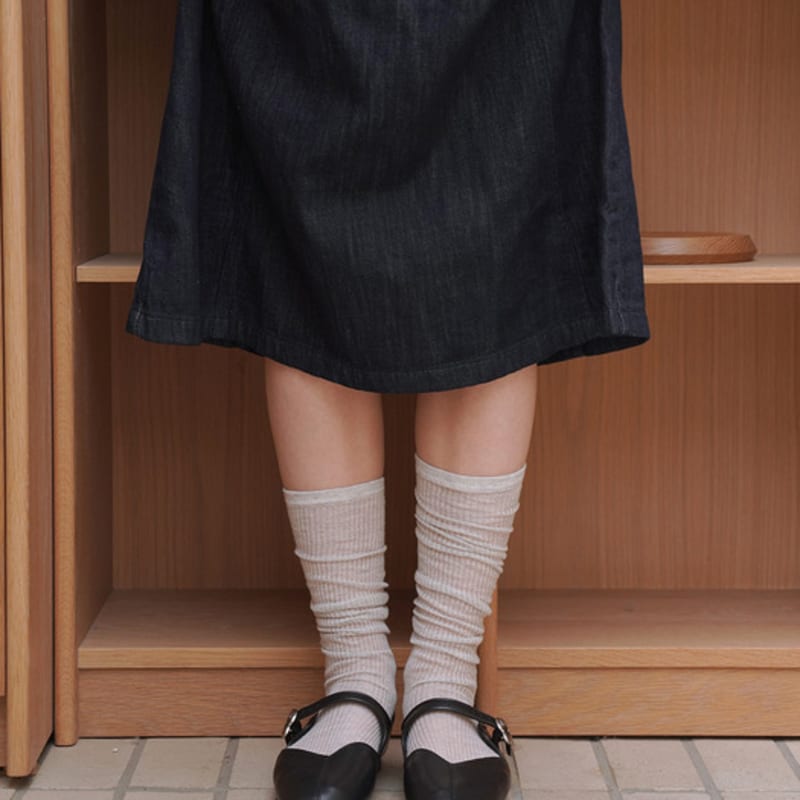 STUDIO SOCKSTOP Sheer Lip Knee Socks