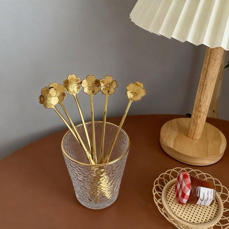 5 pièces Cuillères à Glace Accessoires de Cuisine Ménagers Cuillères à Café à Thé en Acier Inoxydable Cuillère à Dessert Café Florale Cuillère à Thé à Long Manche