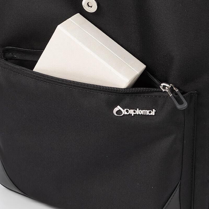 Diplomat DS-17005L Water-Repellent Commuter Backpack