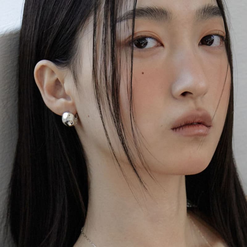 Byweekend Hammer Ball Earring