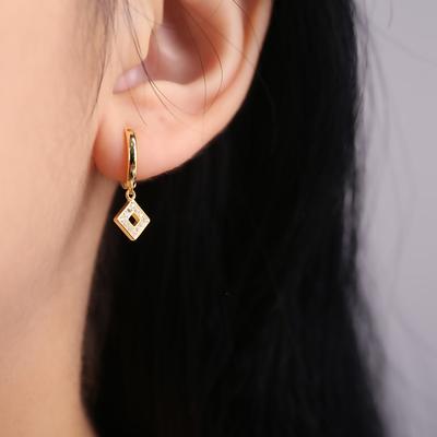 Geometric Square Ear Buttons for Women's Personality  Fashionable Temperament  Hollow Diamond Diamond-shaped Earrings New Style Earrings