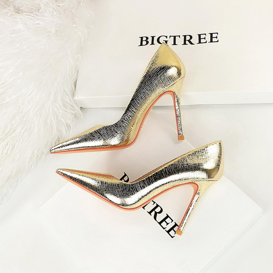 Scarpe Singole da Donna Retro Banchetto Tacchi Alti Tacchi Sottili Bocca Bassa Punta Appuntita Effetto Metallo Tacco Altissimo